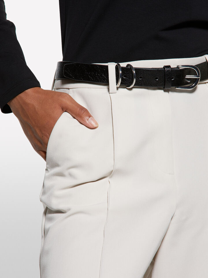 Bermuda beige coupe décontractée - shorts pour femme - Beige | Sisley image number 4